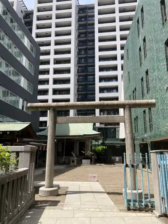 宮益御嶽神社の鳥居