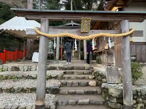 御髪神社の{uncategorized: "未分類", other: "その他", undefined: "問題あり", building: "その他建物", grave: "お墓", sacred_gate: "鳥居", guardian: "狛犬", statue: "像", buddha: "仏像", history: "歴史", nature: "自然", garden: "庭園", animal: "動物", pagoda: "塔", temizu: "手水舎", mountain_gate: "山門・神門", sanctuary: "本殿・本堂", subordinate: "末社・摂社", art: "芸術", scenery: "景色", jizo: "地蔵", ema: "絵馬", goshuin: "御朱印", omikuji: "おみくじ", items: "授与品その他", amulet: "お守り", goshuincho: "御朱印帳", eats: "食事", festival: "お祭り", votive_dance: "神楽", shichigosan: "七五三参", wedding: "結婚式", experience: "体験その他", initially: "初詣", around: "周辺", anti_infection: "感染症対策"}