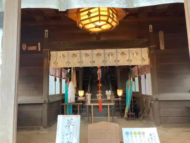 片瀬諏訪神社の本殿・本堂