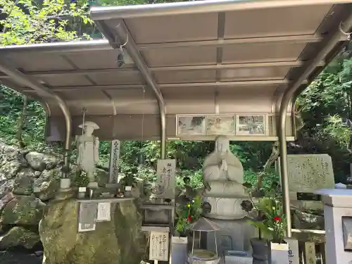 宝山寺奥之院(奈良県)