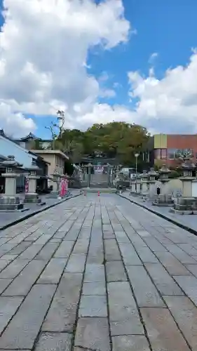 防府天満宮の{uncategorized: "未分類", other: "その他", undefined: "問題あり", building: "その他建物", grave: "お墓", sacred_gate: "鳥居", guardian: "狛犬", statue: "像", buddha: "仏像", history: "歴史", nature: "自然", garden: "庭園", animal: "動物", pagoda: "塔", temizu: "手水舎", mountain_gate: "山門・神門", sanctuary: "本殿・本堂", subordinate: "末社・摂社", art: "芸術", scenery: "景色", jizo: "地蔵", ema: "絵馬", goshuin: "御朱印", omikuji: "おみくじ", items: "授与品その他", amulet: "お守り", goshuincho: "御朱印帳", eats: "食事", festival: "お祭り", votive_dance: "神楽", shichigosan: "七五三参", wedding: "結婚式", experience: "体験その他", initially: "初詣", around: "周辺", anti_infection: "感染症対策"}