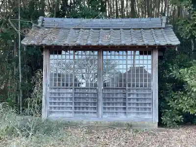 地蔵尊の{uncategorized: "未分類", other: "その他", undefined: "問題あり", building: "その他建物", grave: "お墓", sacred_gate: "鳥居", guardian: "狛犬", statue: "像", buddha: "仏像", history: "歴史", nature: "自然", garden: "庭園", animal: "動物", pagoda: "塔", temizu: "手水舎", mountain_gate: "山門・神門", sanctuary: "本殿・本堂", subordinate: "末社・摂社", art: "芸術", scenery: "景色", jizo: "地蔵", ema: "絵馬", goshuin: "御朱印", omikuji: "おみくじ", items: "授与品その他", amulet: "お守り", goshuincho: "御朱印帳", eats: "食事", festival: "お祭り", votive_dance: "神楽", shichigosan: "七五三参", wedding: "結婚式", experience: "体験その他", initially: "初詣", around: "周辺", anti_infection: "感染症対策"}