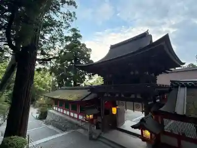 石上神宮の{uncategorized: "未分類", other: "その他", undefined: "問題あり", building: "その他建物", grave: "お墓", sacred_gate: "鳥居", guardian: "狛犬", statue: "像", buddha: "仏像", history: "歴史", nature: "自然", garden: "庭園", animal: "動物", pagoda: "塔", temizu: "手水舎", mountain_gate: "山門・神門", sanctuary: "本殿・本堂", subordinate: "末社・摂社", art: "芸術", scenery: "景色", jizo: "地蔵", ema: "絵馬", goshuin: "御朱印", omikuji: "おみくじ", items: "授与品その他", amulet: "お守り", goshuincho: "御朱印帳", eats: "食事", festival: "お祭り", votive_dance: "神楽", shichigosan: "七五三参", wedding: "結婚式", experience: "体験その他", initially: "初詣", around: "周辺", anti_infection: "感染症対策"}
