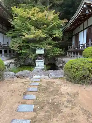 花山院菩提寺の末社・摂社
