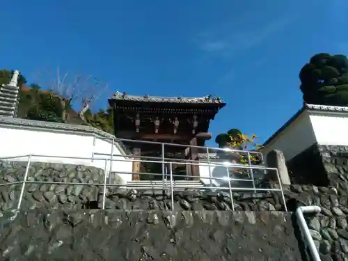 端場坊の山門