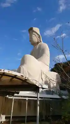 霊山観音の{uncategorized: "未分類", other: "その他", undefined: "問題あり", building: "その他建物", grave: "お墓", sacred_gate: "鳥居", guardian: "狛犬", statue: "像", buddha: "仏像", history: "歴史", nature: "自然", garden: "庭園", animal: "動物", pagoda: "塔", temizu: "手水舎", mountain_gate: "山門・神門", sanctuary: "本殿・本堂", subordinate: "末社・摂社", art: "芸術", scenery: "景色", jizo: "地蔵", ema: "絵馬", goshuin: "御朱印", omikuji: "おみくじ", items: "授与品その他", amulet: "お守り", goshuincho: "御朱印帳", eats: "食事", festival: "お祭り", votive_dance: "神楽", shichigosan: "七五三参", wedding: "結婚式", experience: "体験その他", initially: "初詣", around: "周辺", anti_infection: "感染症対策"}
