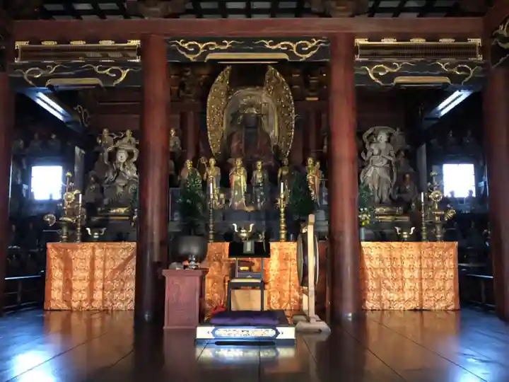 報恩寺の本殿・本堂