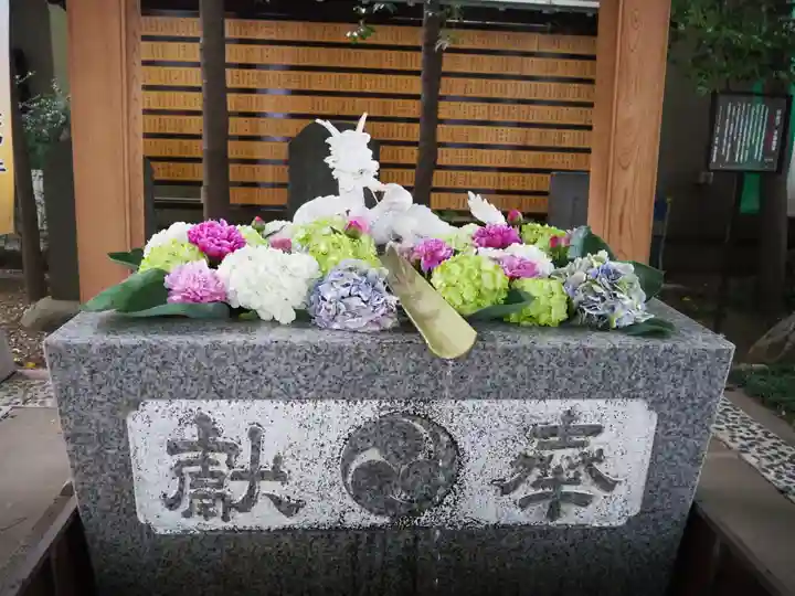 田無神社の手水舎
