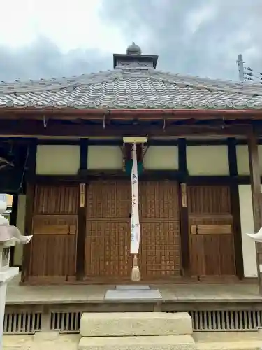 福円寺の{uncategorized: "未分類", other: "その他", undefined: "問題あり", building: "その他建物", grave: "お墓", sacred_gate: "鳥居", guardian: "狛犬", statue: "像", buddha: "仏像", history: "歴史", nature: "自然", garden: "庭園", animal: "動物", pagoda: "塔", temizu: "手水舎", mountain_gate: "山門・神門", sanctuary: "本殿・本堂", subordinate: "末社・摂社", art: "芸術", scenery: "景色", jizo: "地蔵", ema: "絵馬", goshuin: "御朱印", omikuji: "おみくじ", items: "授与品その他", amulet: "お守り", goshuincho: "御朱印帳", eats: "食事", festival: "お祭り", votive_dance: "神楽", shichigosan: "七五三参", wedding: "結婚式", experience: "体験その他", initially: "初詣", around: "周辺", anti_infection: "感染症対策"}