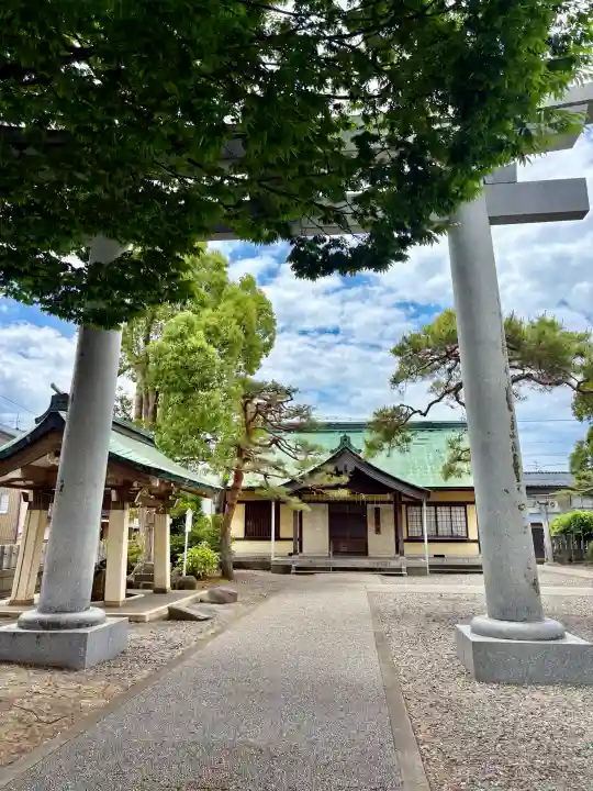 杉杜白髭神社の{uncategorized: "未分類", other: "その他", undefined: "問題あり", building: "その他建物", grave: "お墓", sacred_gate: "鳥居", guardian: "狛犬", statue: "像", buddha: "仏像", history: "歴史", nature: "自然", garden: "庭園", animal: "動物", pagoda: "塔", temizu: "手水舎", mountain_gate: "山門・神門", sanctuary: "本殿・本堂", subordinate: "末社・摂社", art: "芸術", scenery: "景色", jizo: "地蔵", ema: "絵馬", goshuin: "御朱印", omikuji: "おみくじ", items: "授与品その他", amulet: "お守り", goshuincho: "御朱印帳", eats: "食事", festival: "お祭り", votive_dance: "神楽", shichigosan: "七五三参", wedding: "結婚式", experience: "体験その他", initially: "初詣", around: "周辺", anti_infection: "感染症対策"}