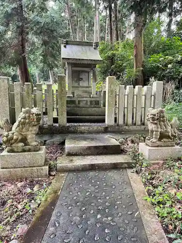 敏太神社の狛犬