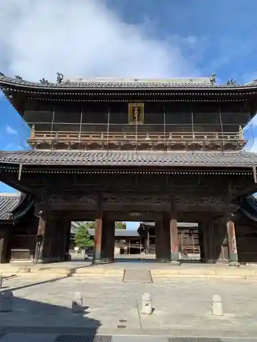 大通寺（長浜御坊）の山門