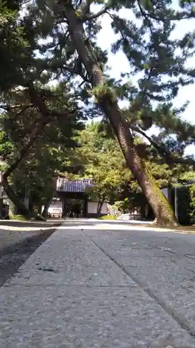 長久寺の山門