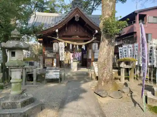 白金龍王社の本殿・本堂