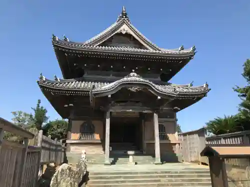 国分寺の本殿・本堂