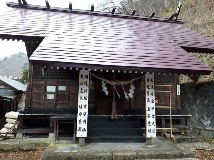 温泉神社の本殿・本堂