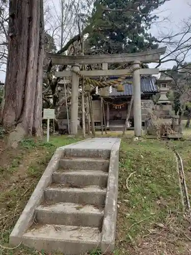 五権寺五社神社の鳥居