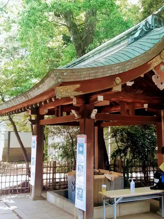 渋谷氷川神社の手水舎