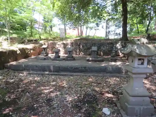 酒折宮の末社・摂社