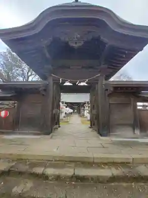 精忠神社の山門・神門