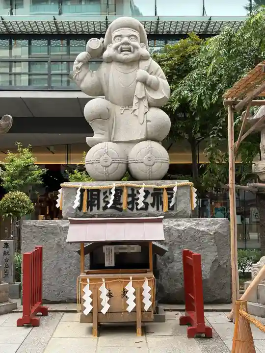 神田神社(神田明神)の{uncategorized: "未分類", other: "その他", undefined: "問題あり", building: "その他建物", grave: "お墓", sacred_gate: "鳥居", guardian: "狛犬", statue: "像", buddha: "仏像", history: "歴史", nature: "自然", garden: "庭園", animal: "動物", pagoda: "塔", temizu: "手水舎", mountain_gate: "山門・神門", sanctuary: "本殿・本堂", subordinate: "末社・摂社", art: "芸術", scenery: "景色", jizo: "地蔵", ema: "絵馬", goshuin: "御朱印", omikuji: "おみくじ", items: "授与品その他", amulet: "お守り", goshuincho: "御朱印帳", eats: "食事", festival: "お祭り", votive_dance: "神楽", shichigosan: "七五三参", wedding: "結婚式", experience: "体験その他", initially: "初詣", around: "周辺", anti_infection: "感染症対策"}