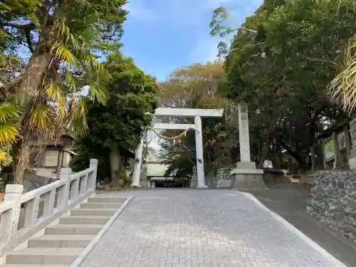 白羽神社の{uncategorized: "未分類", other: "その他", undefined: "問題あり", building: "その他建物", grave: "お墓", sacred_gate: "鳥居", guardian: "狛犬", statue: "像", buddha: "仏像", history: "歴史", nature: "自然", garden: "庭園", animal: "動物", pagoda: "塔", temizu: "手水舎", mountain_gate: "山門・神門", sanctuary: "本殿・本堂", subordinate: "末社・摂社", art: "芸術", scenery: "景色", jizo: "地蔵", ema: "絵馬", goshuin: "御朱印", omikuji: "おみくじ", items: "授与品その他", amulet: "お守り", goshuincho: "御朱印帳", eats: "食事", festival: "お祭り", votive_dance: "神楽", shichigosan: "七五三参", wedding: "結婚式", experience: "体験その他", initially: "初詣", around: "周辺", anti_infection: "感染症対策"}