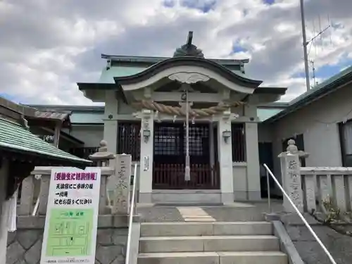 三穂神社の本殿