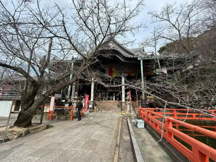 金剛宝寺(紀三井寺)の{uncategorized: "未分類", other: "その他", undefined: "問題あり", building: "その他建物", grave: "お墓", sacred_gate: "鳥居", guardian: "狛犬", statue: "像", buddha: "仏像", history: "歴史", nature: "自然", garden: "庭園", animal: "動物", pagoda: "塔", temizu: "手水舎", mountain_gate: "山門・神門", sanctuary: "本殿・本堂", subordinate: "末社・摂社", art: "芸術", scenery: "景色", jizo: "地蔵", ema: "絵馬", goshuin: "御朱印", omikuji: "おみくじ", items: "授与品その他", amulet: "お守り", goshuincho: "御朱印帳", eats: "食事", festival: "お祭り", votive_dance: "神楽", shichigosan: "七五三参", wedding: "結婚式", experience: "体験その他", initially: "初詣", around: "周辺", anti_infection: "感染症対策"}