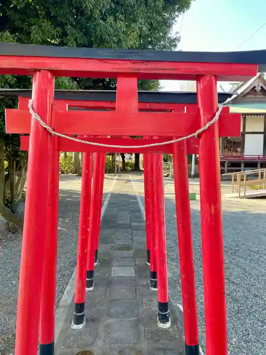 常祗稲荷神社の{uncategorized: "未分類", other: "その他", undefined: "問題あり", building: "その他建物", grave: "お墓", sacred_gate: "鳥居", guardian: "狛犬", statue: "像", buddha: "仏像", history: "歴史", nature: "自然", garden: "庭園", animal: "動物", pagoda: "塔", temizu: "手水舎", mountain_gate: "山門・神門", sanctuary: "本殿・本堂", subordinate: "末社・摂社", art: "芸術", scenery: "景色", jizo: "地蔵", ema: "絵馬", goshuin: "御朱印", omikuji: "おみくじ", items: "授与品その他", amulet: "お守り", goshuincho: "御朱印帳", eats: "食事", festival: "お祭り", votive_dance: "神楽", shichigosan: "七五三参", wedding: "結婚式", experience: "体験その他", initially: "初詣", around: "周辺", anti_infection: "感染症対策"}