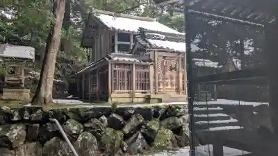 伊香具坂神社の{uncategorized: "未分類", other: "その他", undefined: "問題あり", building: "その他建物", grave: "お墓", sacred_gate: "鳥居", guardian: "狛犬", statue: "像", buddha: "仏像", history: "歴史", nature: "自然", garden: "庭園", animal: "動物", pagoda: "塔", temizu: "手水舎", mountain_gate: "山門・神門", sanctuary: "本殿・本堂", subordinate: "末社・摂社", art: "芸術", scenery: "景色", jizo: "地蔵", ema: "絵馬", goshuin: "御朱印", omikuji: "おみくじ", items: "授与品その他", amulet: "お守り", goshuincho: "御朱印帳", eats: "食事", festival: "お祭り", votive_dance: "神楽", shichigosan: "七五三参", wedding: "結婚式", experience: "体験その他", initially: "初詣", around: "周辺", anti_infection: "感染症対策"}