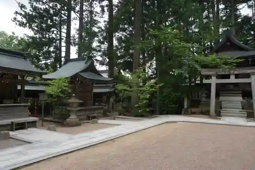 櫻山八幡宮の建物その他