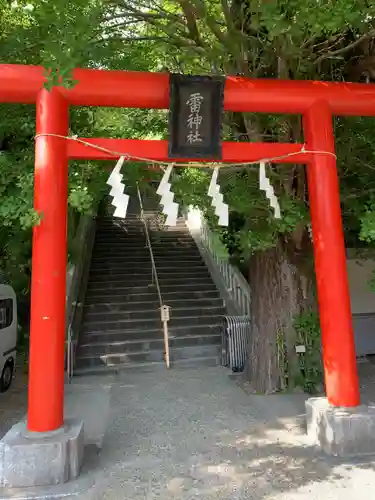 雷神社の鳥居