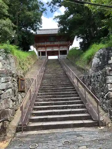 道成寺の山門