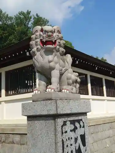 三好八幡社の狛犬