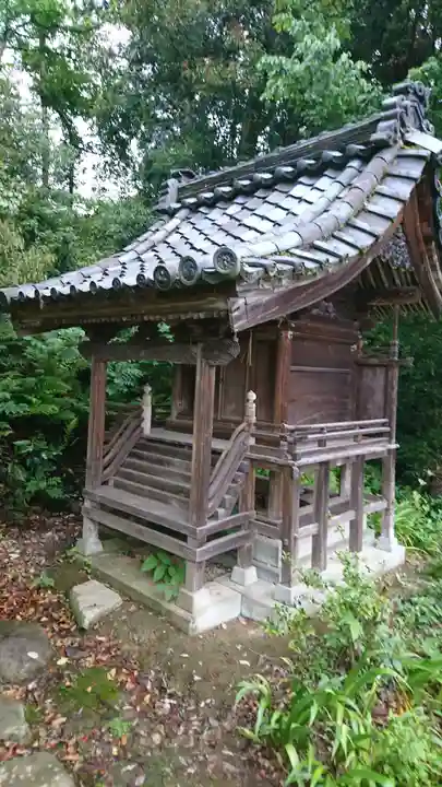 神明社の末社・摂社