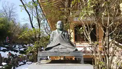 圓乗院の像