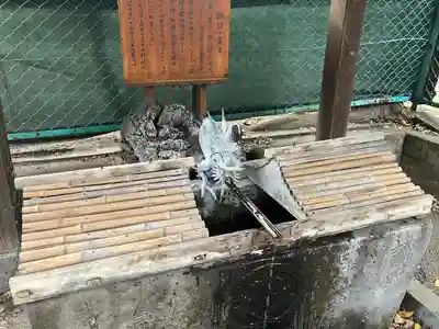 諏訪神社の手水舎