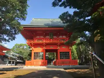 穴八幡宮の山門・神門
