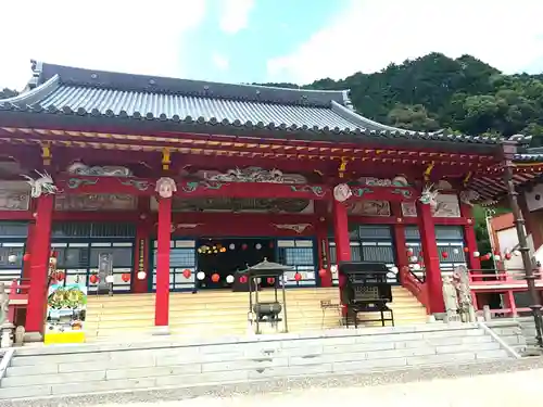 総本山　本福寺の本殿・本堂