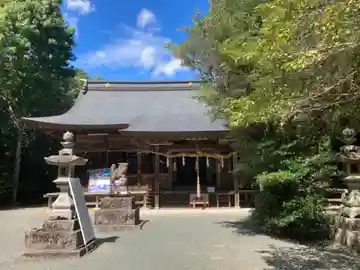 八幡神社の本殿・本堂
