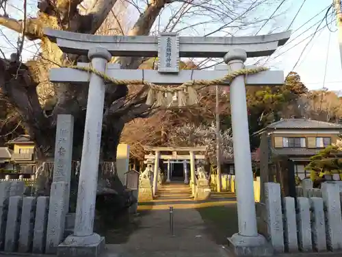 素鵞熊野神社の鳥居