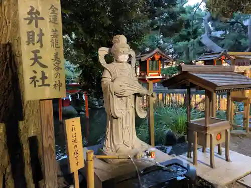 平塚八幡宮の像