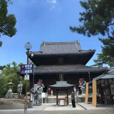 善通寺の本殿・本堂