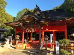 六所神社の本殿