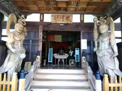 徳城寺の{uncategorized: "未分類", other: "その他", undefined: "問題あり", building: "その他建物", grave: "お墓", sacred_gate: "鳥居", guardian: "狛犬", statue: "像", buddha: "仏像", history: "歴史", nature: "自然", garden: "庭園", animal: "動物", pagoda: "塔", temizu: "手水舎", mountain_gate: "山門・神門", sanctuary: "本殿・本堂", subordinate: "末社・摂社", art: "芸術", scenery: "景色", jizo: "地蔵", ema: "絵馬", goshuin: "御朱印", omikuji: "おみくじ", items: "授与品その他", amulet: "お守り", goshuincho: "御朱印帳", eats: "食事", festival: "お祭り", votive_dance: "神楽", shichigosan: "七五三参", wedding: "結婚式", experience: "体験その他", initially: "初詣", around: "周辺", anti_infection: "感染症対策"}