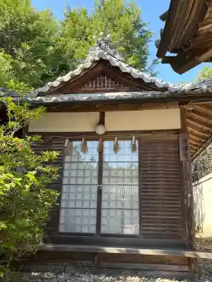 美波多神社の{uncategorized: "未分類", other: "その他", undefined: "問題あり", building: "その他建物", grave: "お墓", sacred_gate: "鳥居", guardian: "狛犬", statue: "像", buddha: "仏像", history: "歴史", nature: "自然", garden: "庭園", animal: "動物", pagoda: "塔", temizu: "手水舎", mountain_gate: "山門・神門", sanctuary: "本殿・本堂", subordinate: "末社・摂社", art: "芸術", scenery: "景色", jizo: "地蔵", ema: "絵馬", goshuin: "御朱印", omikuji: "おみくじ", items: "授与品その他", amulet: "お守り", goshuincho: "御朱印帳", eats: "食事", festival: "お祭り", votive_dance: "神楽", shichigosan: "七五三参", wedding: "結婚式", experience: "体験その他", initially: "初詣", around: "周辺", anti_infection: "感染症対策"}