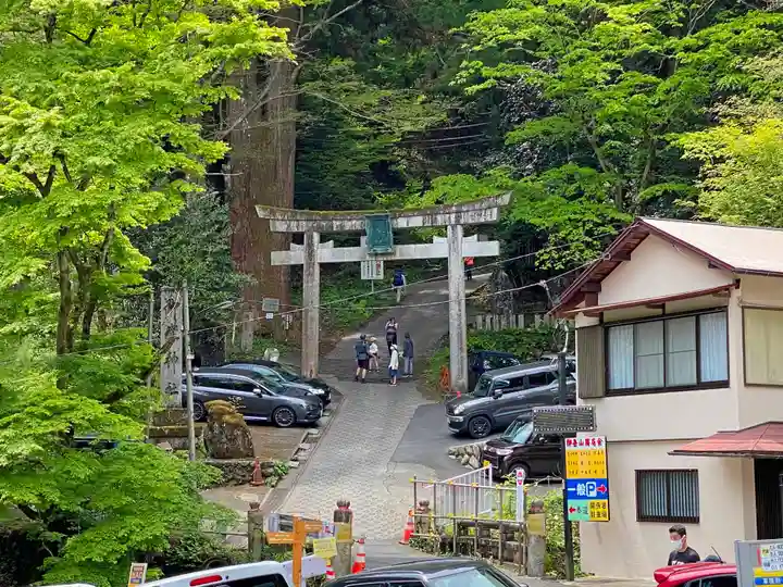 武蔵御嶽神社の鳥居
