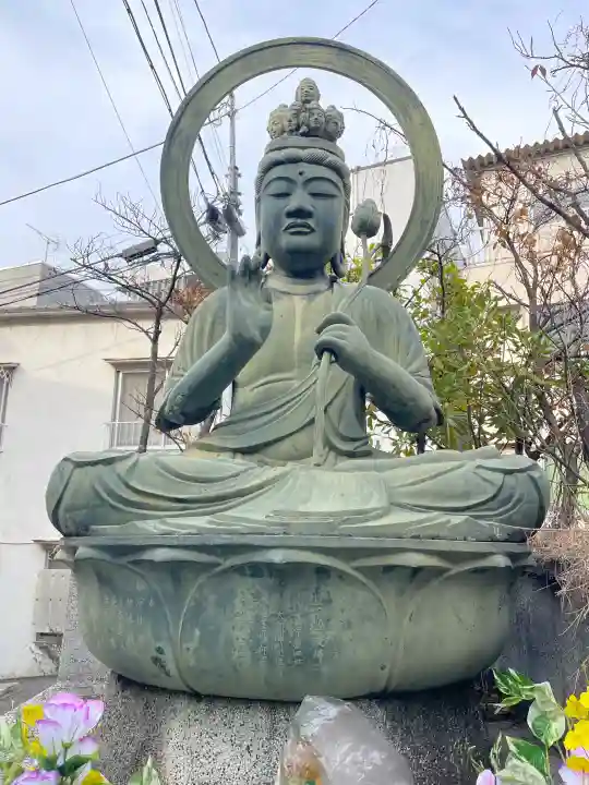 本郷薬師堂の{uncategorized: "未分類", other: "その他", undefined: "問題あり", building: "その他建物", grave: "お墓", sacred_gate: "鳥居", guardian: "狛犬", statue: "像", buddha: "仏像", history: "歴史", nature: "自然", garden: "庭園", animal: "動物", pagoda: "塔", temizu: "手水舎", mountain_gate: "山門・神門", sanctuary: "本殿・本堂", subordinate: "末社・摂社", art: "芸術", scenery: "景色", jizo: "地蔵", ema: "絵馬", goshuin: "御朱印", omikuji: "おみくじ", items: "授与品その他", amulet: "お守り", goshuincho: "御朱印帳", eats: "食事", festival: "お祭り", votive_dance: "神楽", shichigosan: "七五三参", wedding: "結婚式", experience: "体験その他", initially: "初詣", around: "周辺", anti_infection: "感染症対策"}