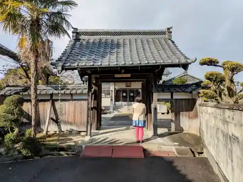 善性寺の山門