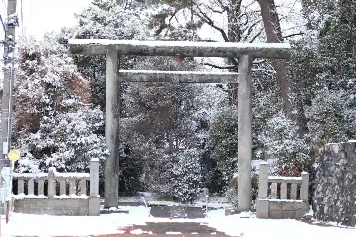 忍 諏訪神社・東照宮 の{uncategorized: "未分類", other: "その他", undefined: "問題あり", building: "その他建物", grave: "お墓", sacred_gate: "鳥居", guardian: "狛犬", statue: "像", buddha: "仏像", history: "歴史", nature: "自然", garden: "庭園", animal: "動物", pagoda: "塔", temizu: "手水舎", mountain_gate: "山門・神門", sanctuary: "本殿・本堂", subordinate: "末社・摂社", art: "芸術", scenery: "景色", jizo: "地蔵", ema: "絵馬", goshuin: "御朱印", omikuji: "おみくじ", items: "授与品その他", amulet: "お守り", goshuincho: "御朱印帳", eats: "食事", festival: "お祭り", votive_dance: "神楽", shichigosan: "七五三参", wedding: "結婚式", experience: "体験その他", initially: "初詣", around: "周辺", anti_infection: "感染症対策"}